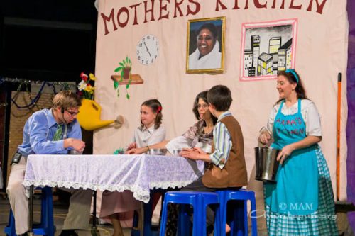 božič Amritapuri 1